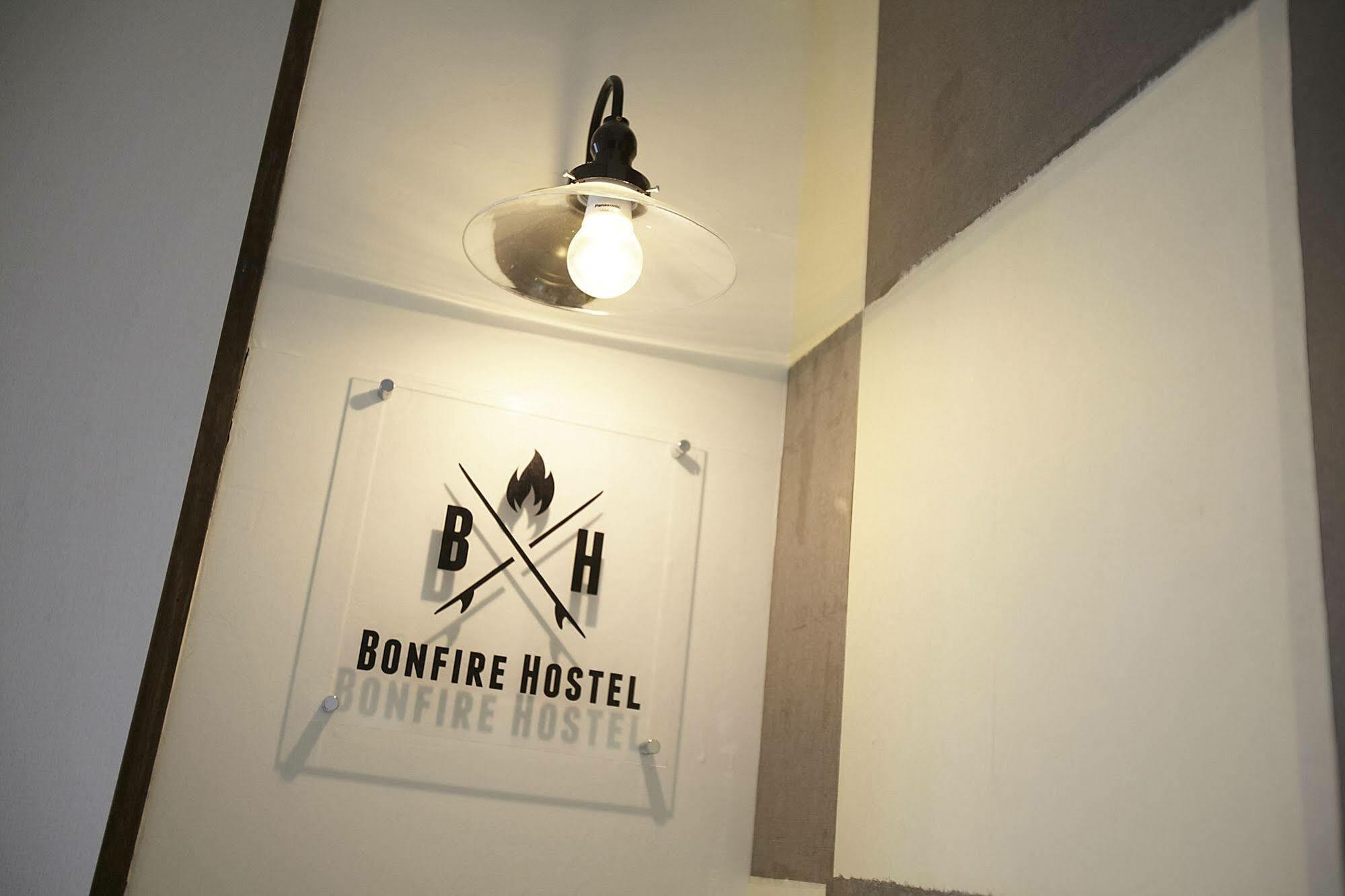 Bonfire Hostel Ōsaka Exterior foto